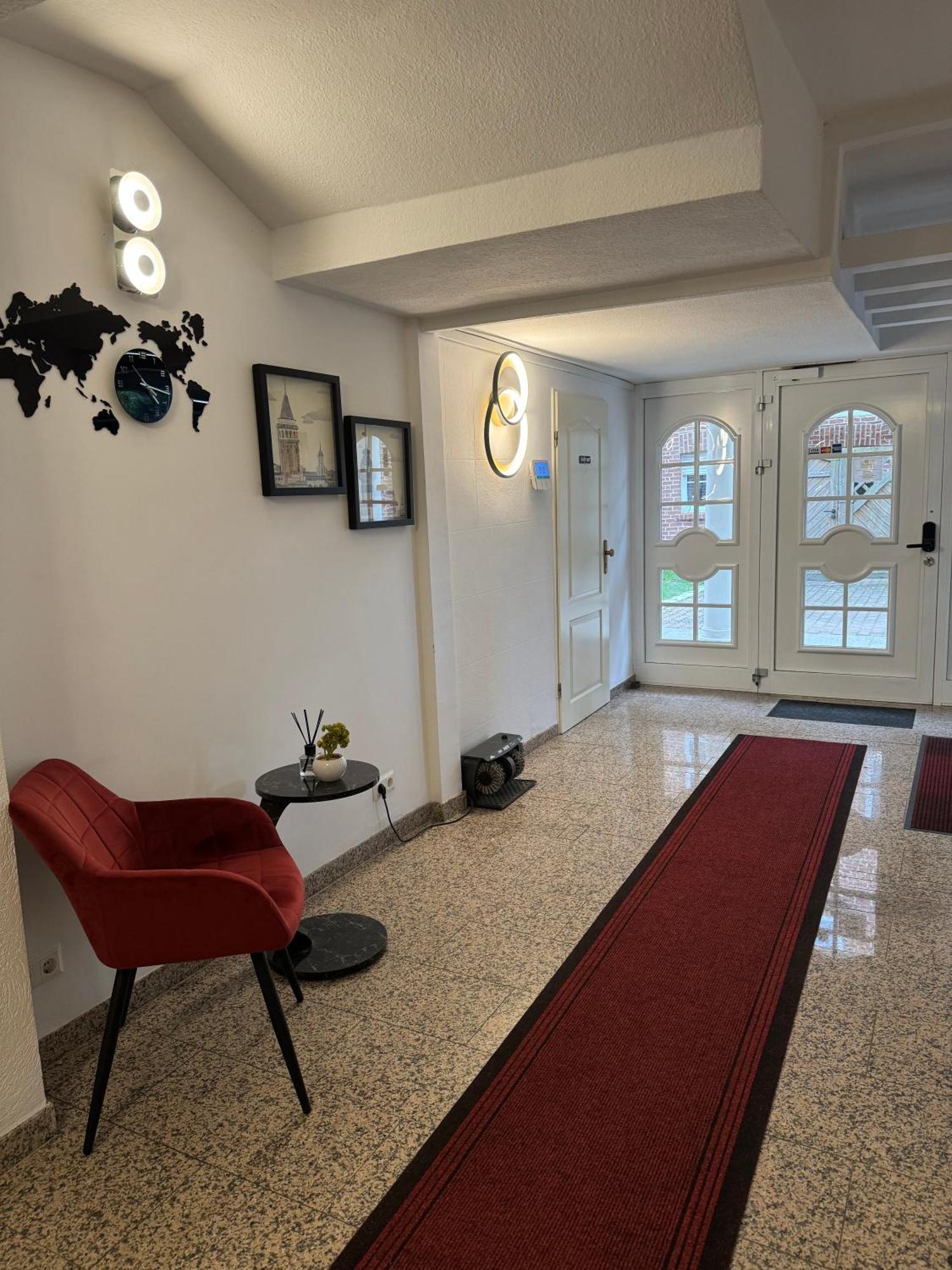Dua Hotel Sarstedt Exterior photo